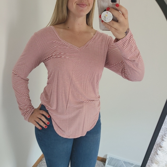 Old Navy Striped Pink And White V-Neck Long Sleeve Top - Picture 4 of 13